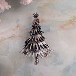 JONETTE Multicolor Jeweled Christmas Tree Brooch Vintage Rhinestone